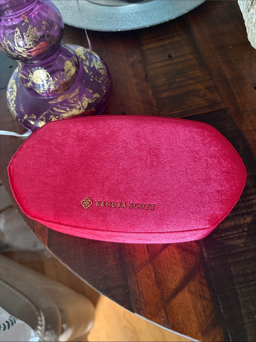 Kendra Scott Pink Velvet Lined Oval Travel Jewelry Case for Rings & Earrings
